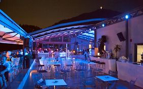 Lingos Hotel